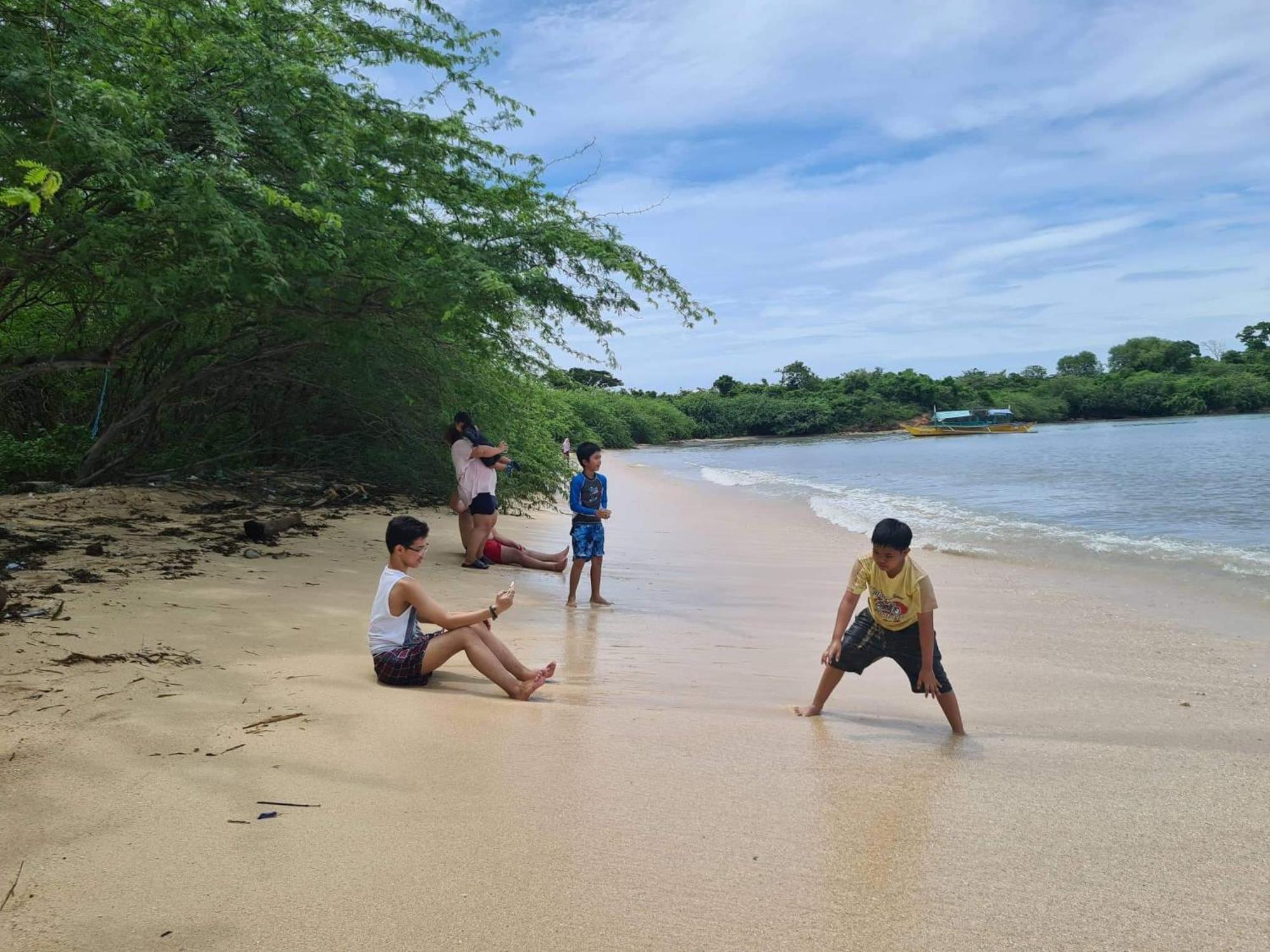 Calatagan'S Bahay Kubo - With Beach Access Batangas Extérieur photo